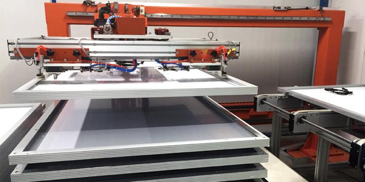 光伏組件制造設(shè)備-固化線上下料機(jī)